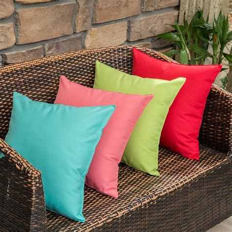 00Count) FREE delivery on 35 shipped by Amazon. . 18x18 outdoor pillow covers